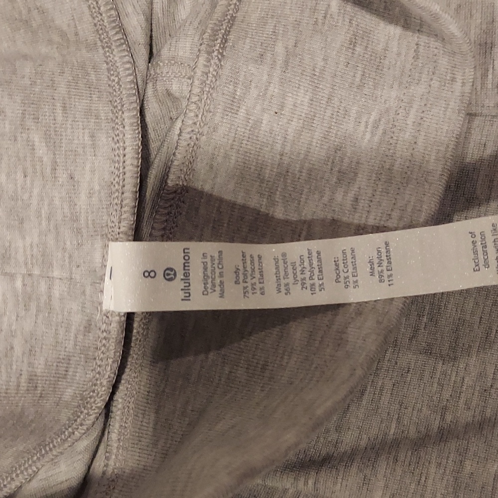 Lululemon - Picture 2 of 3